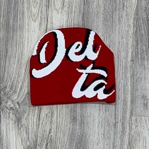Delta graphic Bold Red beanie